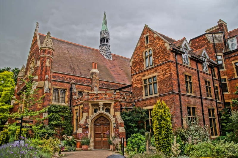 From London: Cambridge Day Trip Including Tour Guide - Trinity College Library and its famous books