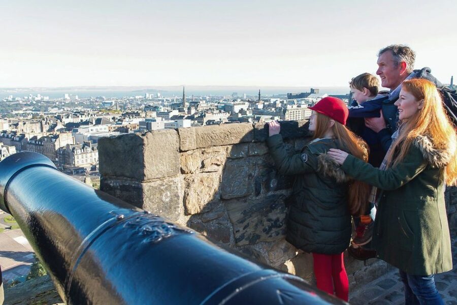 From London: Day Trip to Edinburgh by Rail with Castle Entry - Edinburgh Castle deserves first priority