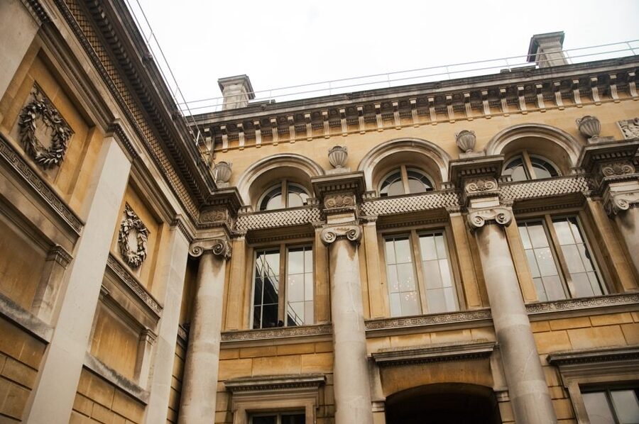 From London: Oxford and Cotswolds Villages Day Trip - Who will enjoy this most
