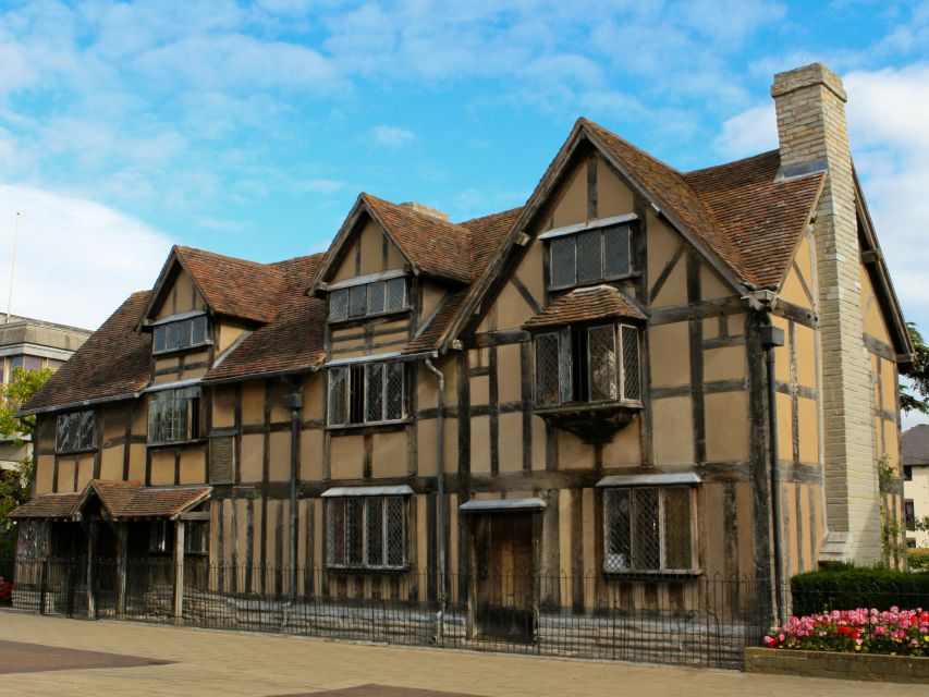 From London: Shakespeare's Stratford-upon-Avon Day Trip - Guides, drivers, and an important listing detail