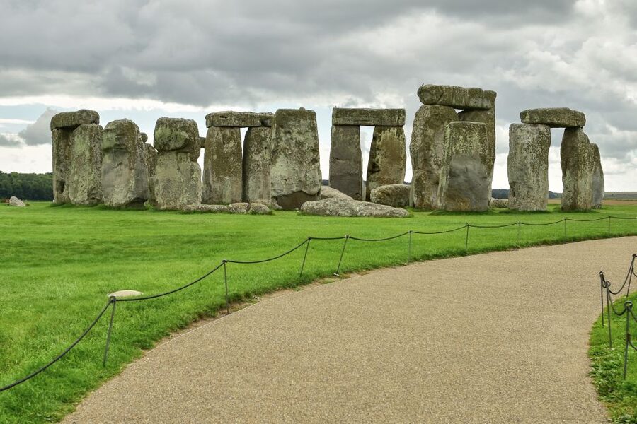 From London: Stonehenge Morning Day Trip with Admission - The exhibition and Neolithic houses