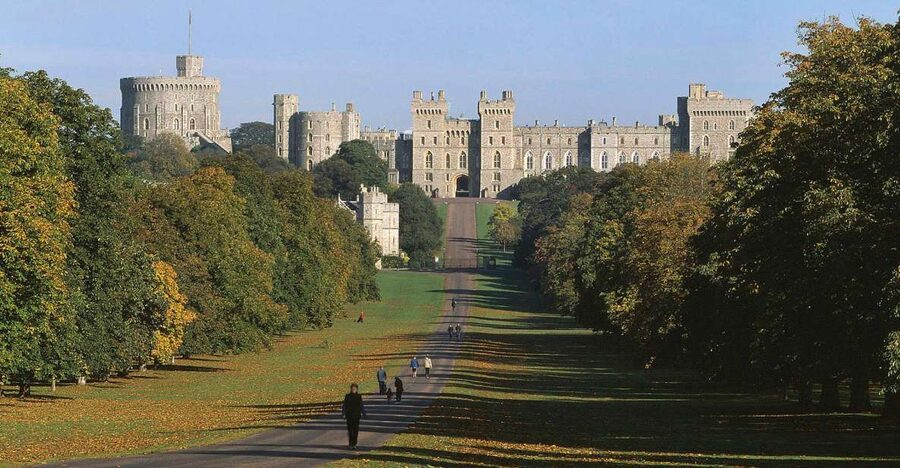 From London: Windsor, Oxford & Stonehenge Full-Day Trip - Windsor Castle: royal rooms in a very short visit