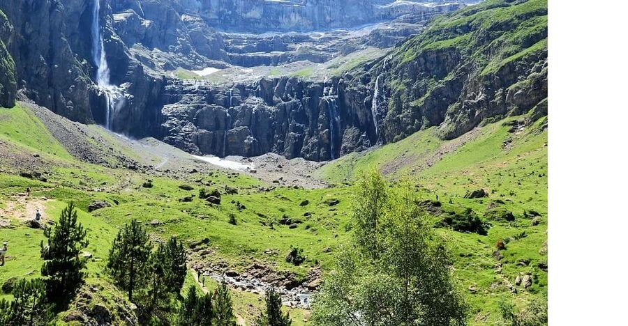 From Lourdes: Gavarnie and Pont d'Espagne Day Trip - Who should book this Pyrenees excursion?