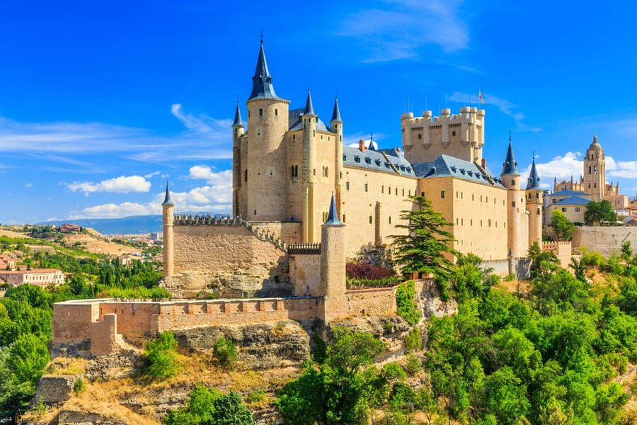 From Madrid: Ávila and Segovia Guided Day Trip - Why Ávila and Segovia make a good pair