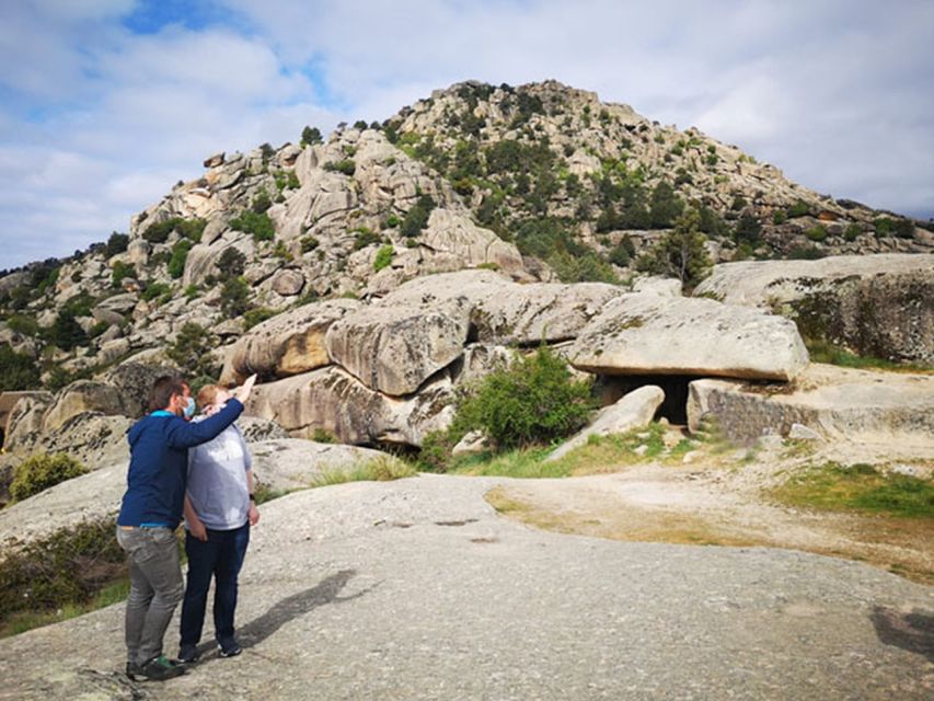 From Madrid: Day Trip to Guadarrama National Park - From Plaza de España to the mountain foothills
