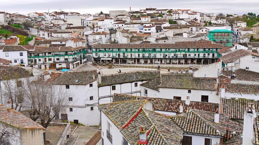 From Madrid: Guided Day Trip to Chinchon, Aranjuez & Toledo - Three very different sides of central Spain