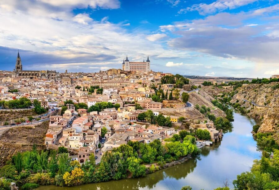 From Madrid: Guided Day Trip to Chinchon, Aranjuez & Toledo - Aranjuez and the Royal Palace visit