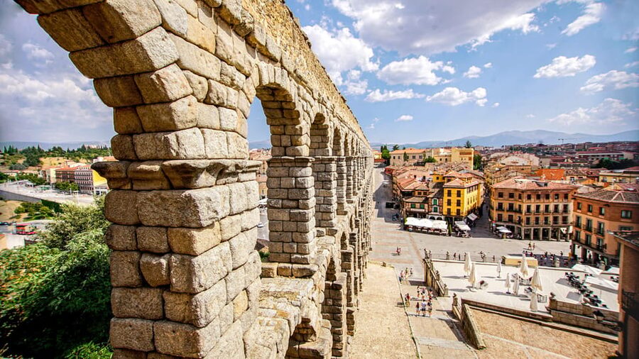 From Madrid: Guided Day Trip to Segovia, optional Alcázar - The Alcázar: worth paying extra for?