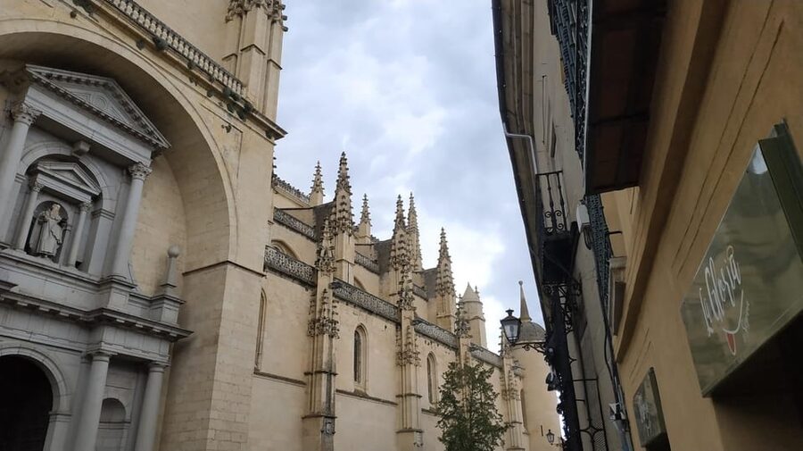 From Madrid: Half-Day or Full-Day Trip to Segovia - Value, comfort, and practical limits