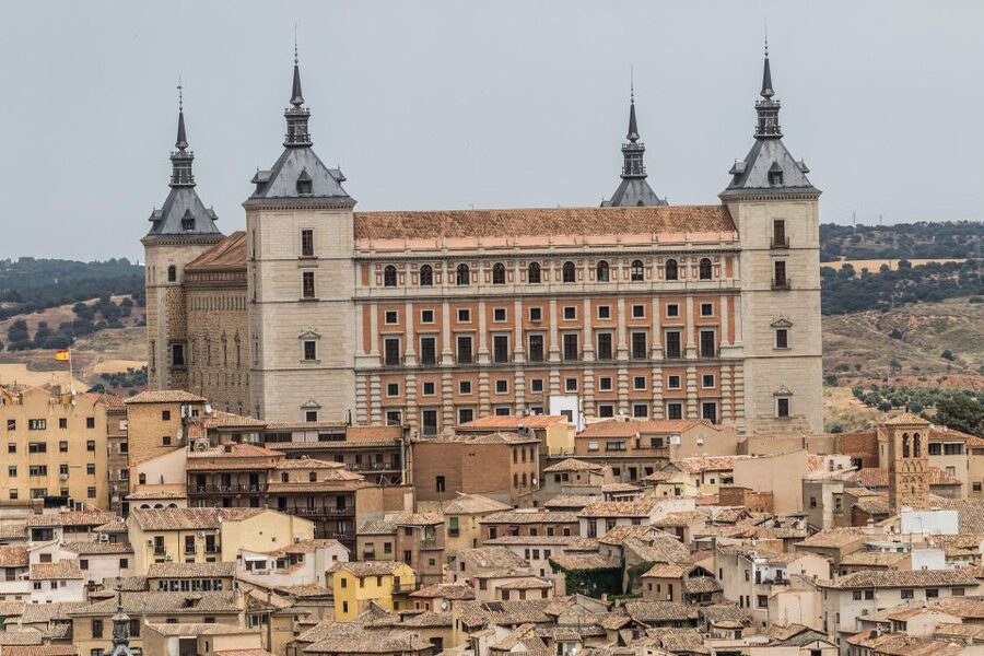 From Madrid: Private Highlights of Toledo Guided Day Trip - Walking through the City of Three Cultures