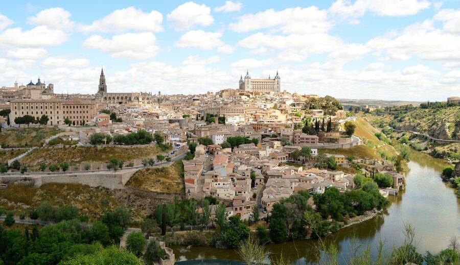 From Madrid: Private Highlights of Toledo Guided Day Trip - The Alcazar and Toledo’s powerful skyline