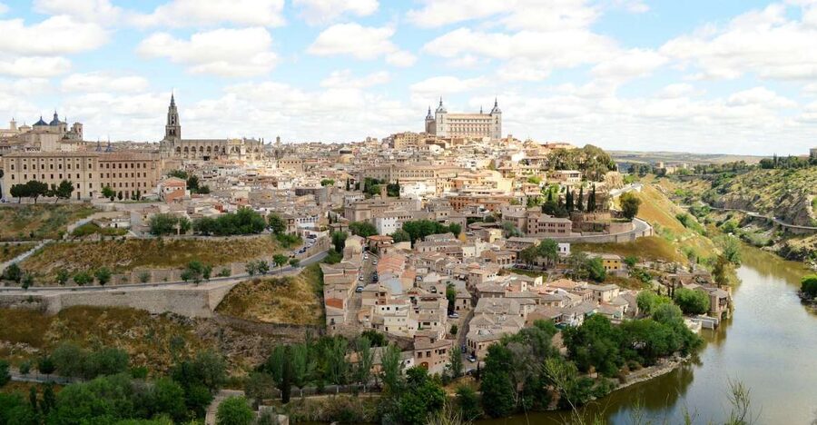 From Madrid: Private Highlights of Toledo Guided Day Trip - Why a private guide changes the pace