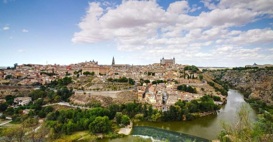 From Madrid: Toledo and Segovia Guided Day Trip - Key points to know before booking