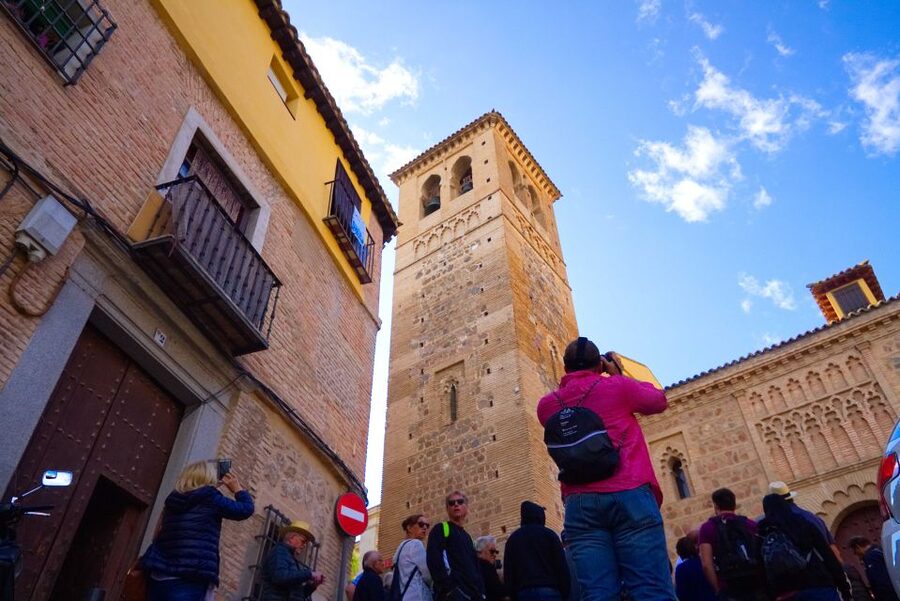 From Madrid: Toledo and Segovia Guided Day Trip - Toledo begins with the Mirador del Valle