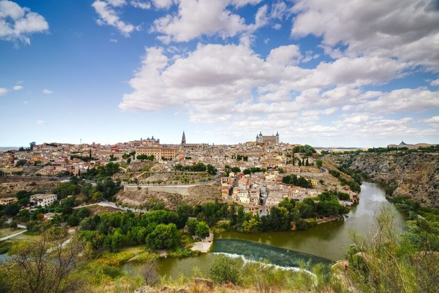 From Madrid: Toledo and Segovia Guided Day Trip - Meeting in Madrid and setting out