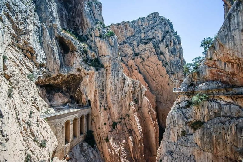 From Málaga: Caminito del Rey Day Trip & Guided Tour - Key points at a glance