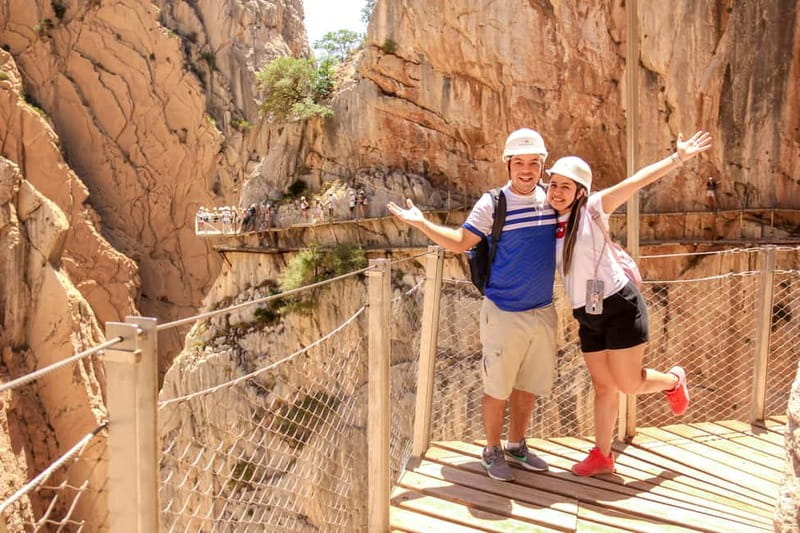 From Málaga: Caminito del Rey Day Trip & Guided Tour - What the 100-metre-high route feels like