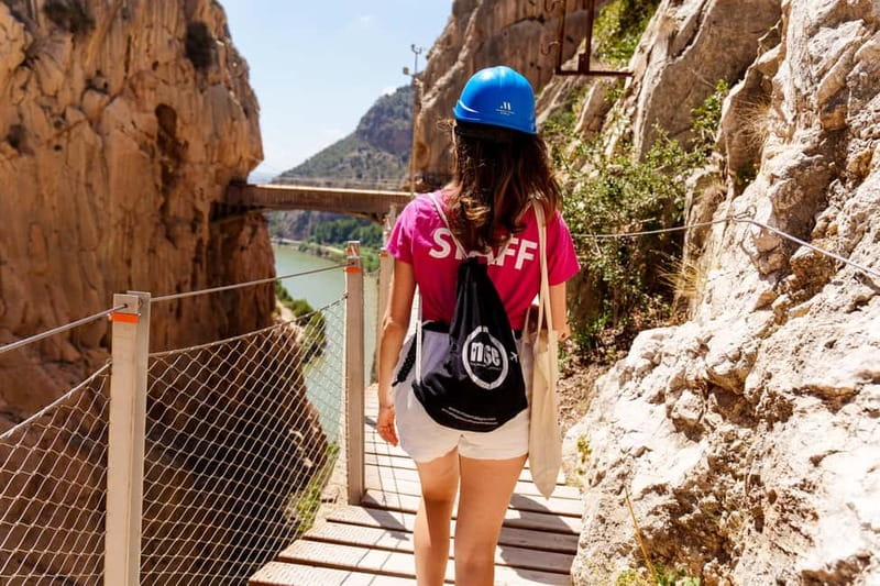 From Málaga: Caminito del Rey Day Trip & Guided Tour - How the group size affects the day