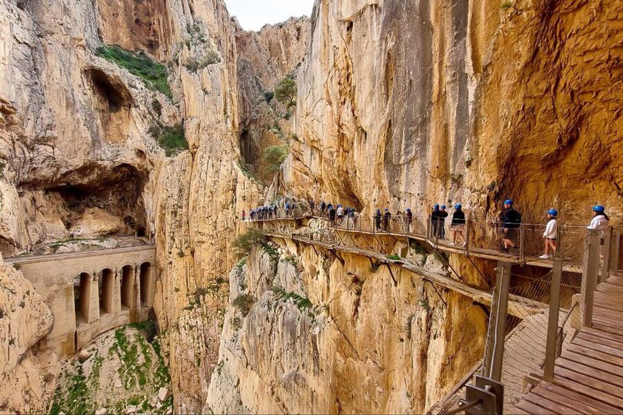 From Málaga: Caminito del Rey Guided Day Trip - The high walkway and river views