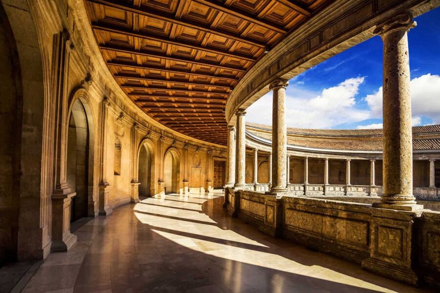 From Malaga: Granada Full-Day Trip with Alhambra - The day in five useful points