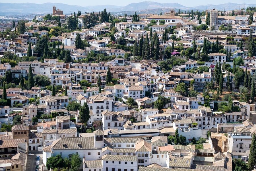 From Malaga: Granada Full-Day Trip with Alhambra - Who should book this day trip?