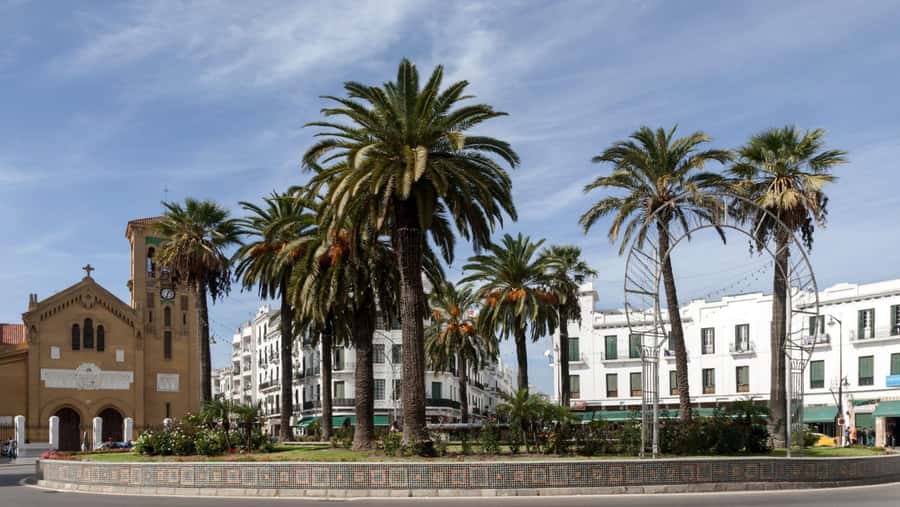 From Málaga: Morocco Day Trip with Tour Guide and Lunch - The Medina, souk, and working craftspeople