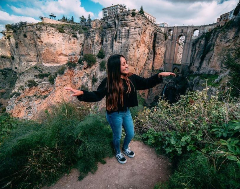 From Malaga: Ronda & Setenil de las Bodegas Day Trip - Ronda’s New Bridge and gorge views