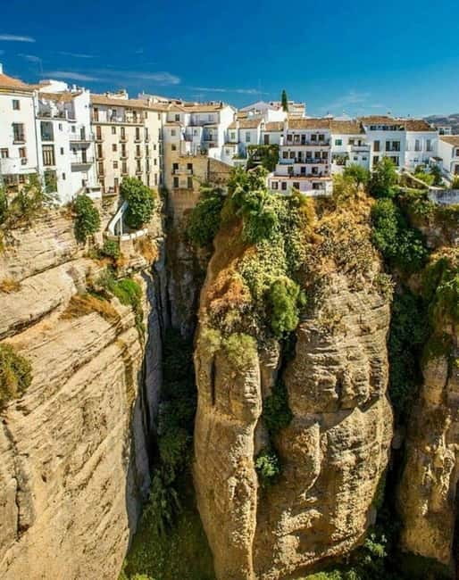 From Malaga: Ronda & Setenil de las Bodegas Day Trip - The bilingual guiding style