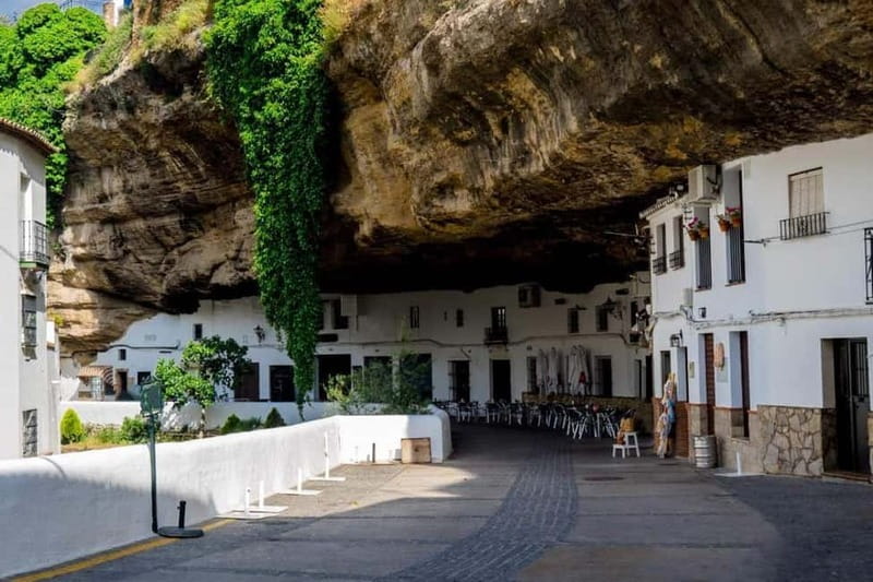 From Malaga: Ronda & Setenil de las Bodegas Day Trip - Who should book this experience