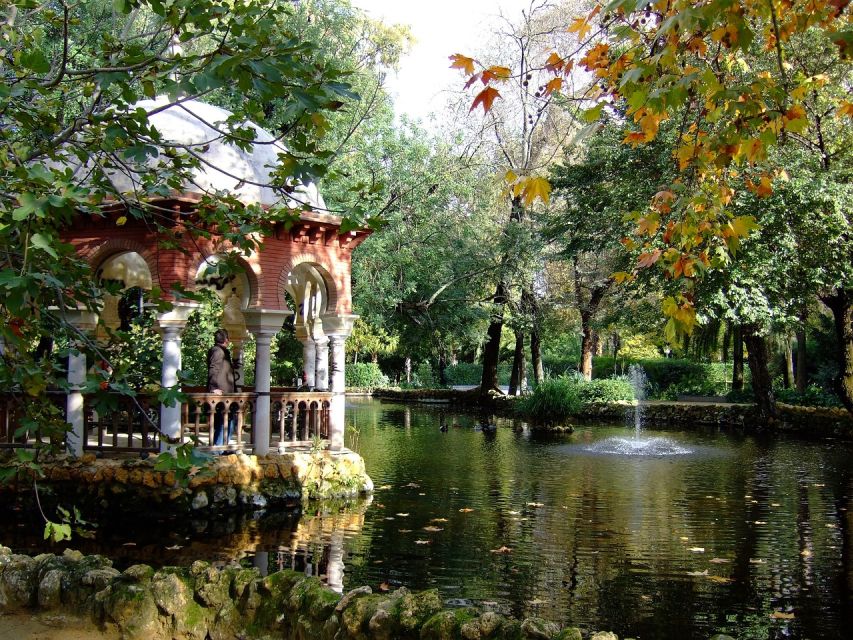 From Malaga: Seville Day Trip and Optional Monument Tickets - What the guides add to the experience