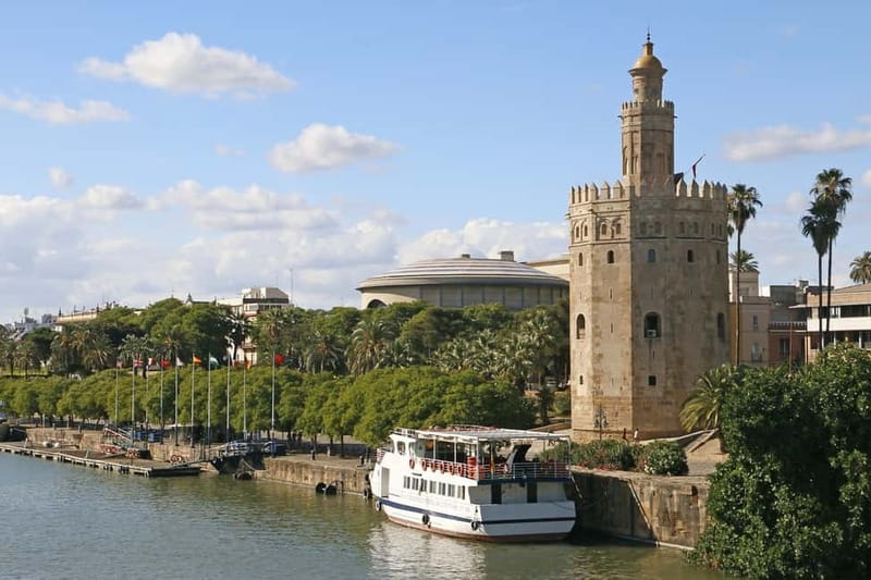 From Malaga: Seville Day Trip with Real Alcázar Tickets - Walking through Santa Cruz, one lane at a time