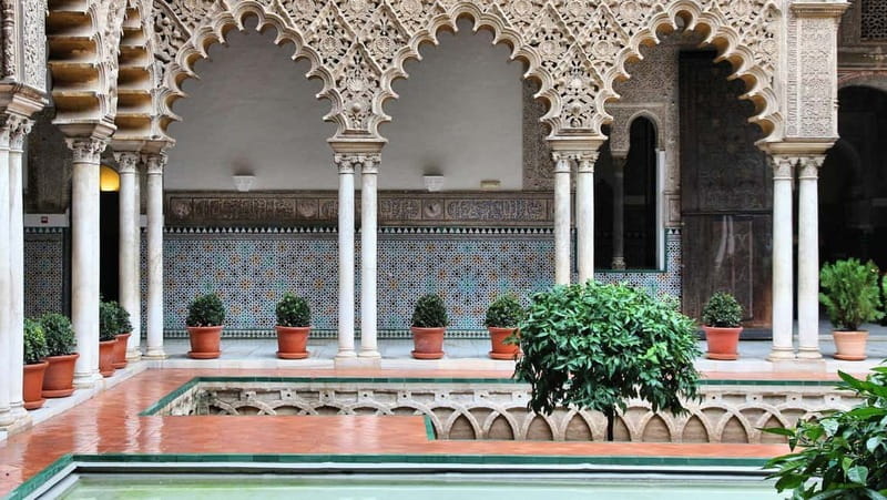 From Malaga: Seville Day Trip with Real Alcázar Tickets - Free time for food and independent wandering