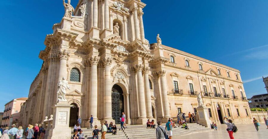 From Malta: Syracuse and Marzamemi Day Trip with Guide - The 7:30 am departure from Marsa