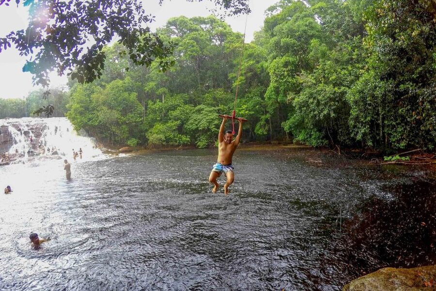 From Manaus: Presidente Figueiredo Waterfalls Daytrip - A local lunch with river fish