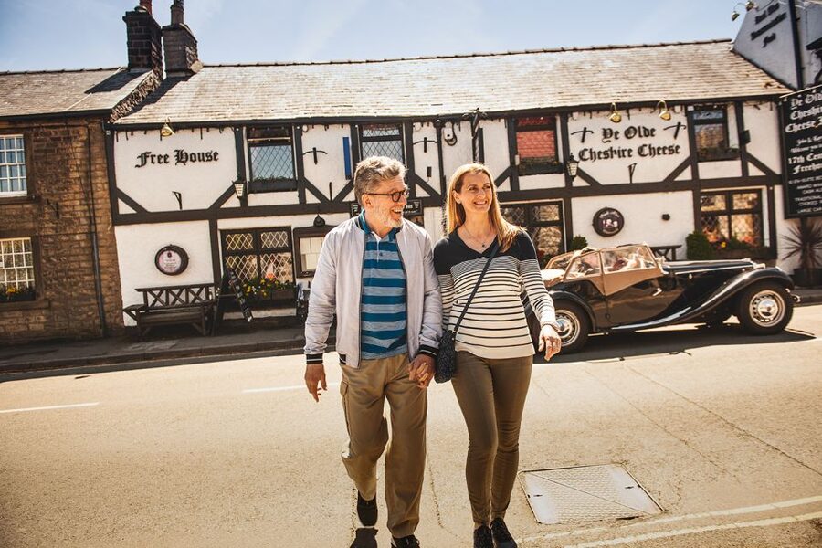 From Manchester: Derbyshire and Peak District Day Trip - Eyam and the village that faced the plague