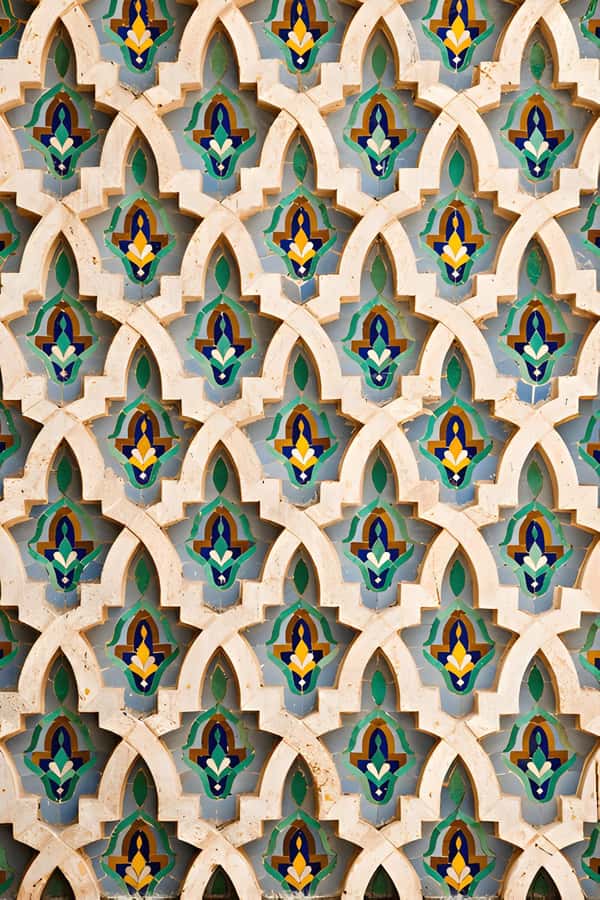 From Marrakech: Casablanca Day Trip by van - Lunch and local choices after the mosque