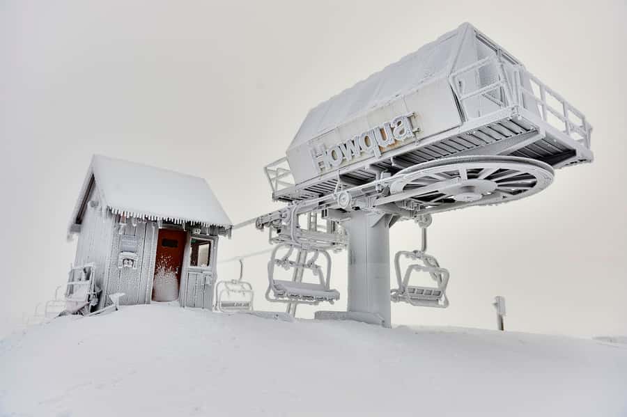 From Melbourne: Day Trip to Mt Buller by Premium Tour Coach - The 4:30pm departure and return to Melbourne
