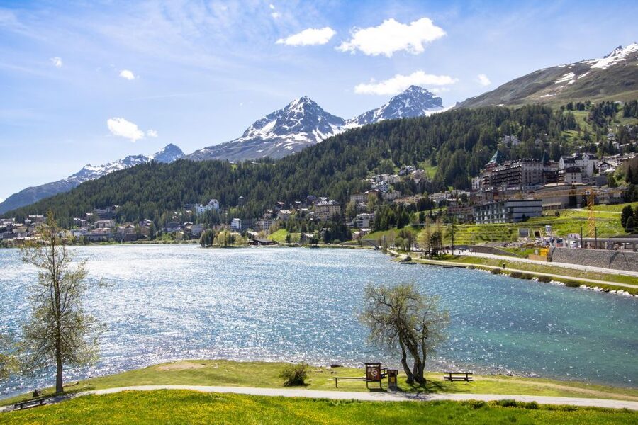 From Milan: St Moritz & Alps Day Trip with Bernina Red Train - Bernina Pass and the first mountain views