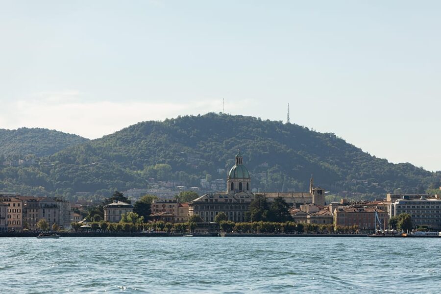 From Milan: Varenna, Bellagio, and Como Day Trip - Leaving Milan from Piazza della Repubblica