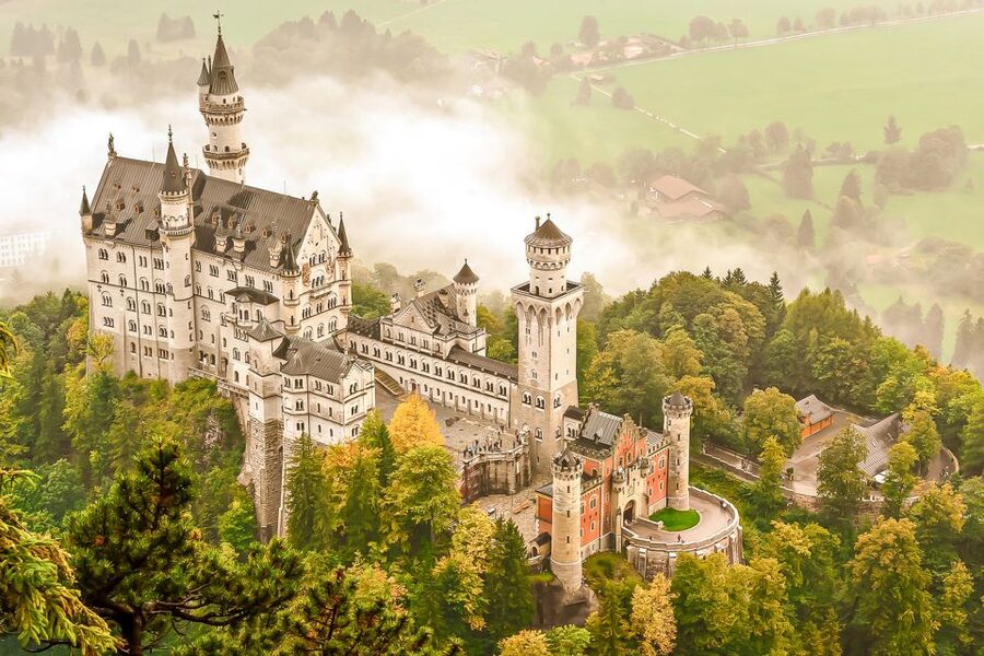 From Munich: Neuschwanstein Castle Full-Day Trip - The guides are the strongest part