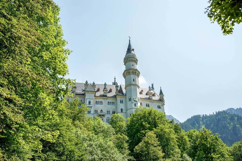From Munich: Neuschwanstein & Linderhof Castle Full-Day Trip - What the schedule feels like in real life