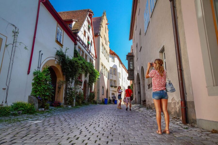 From Munich: Rothenburg and Romantic Road Day Trip by Bus - Guides, timing, and the human side of the trip