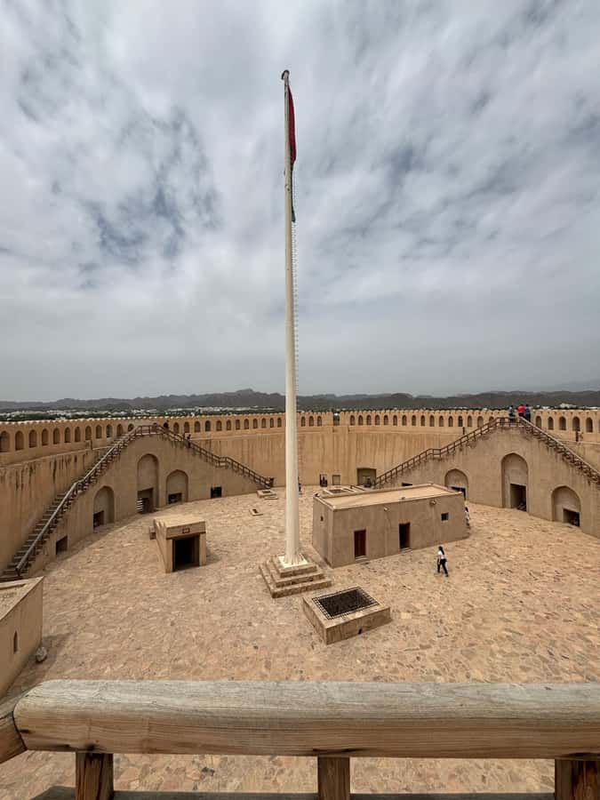 From Muscat: Nizwa and Jebel Shams Day Trip - Lunch and Local Flavors