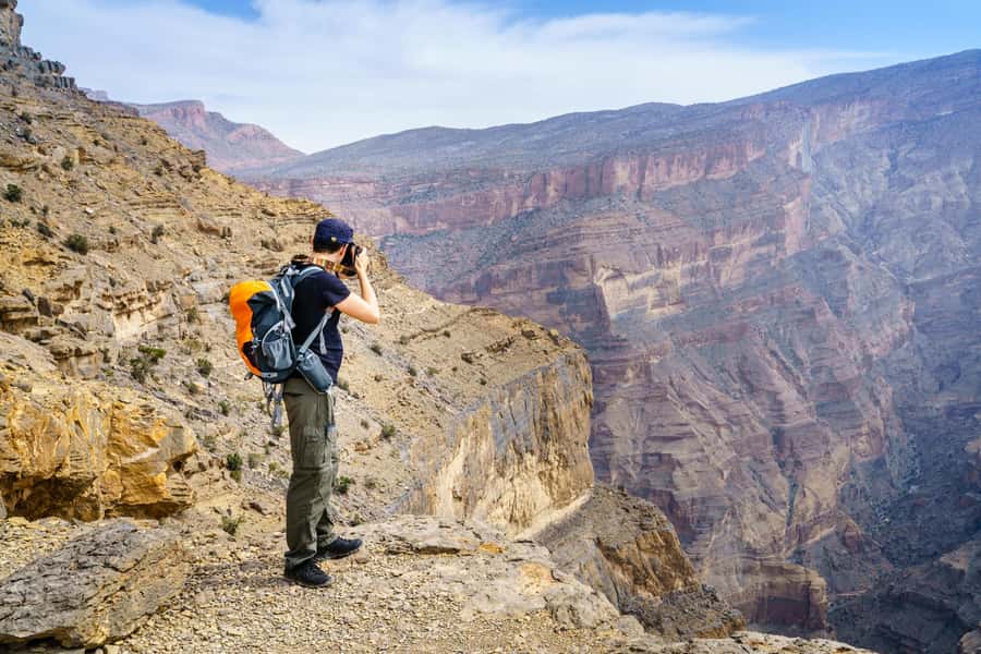 From Muscat: Nizwa and Jebel Shams Day Trip - Driving Into the Hajar Mountains