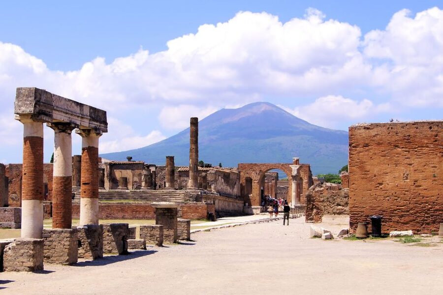From Naples: Herculaneum, Mount Vesuvius & Pompeii Day Trip - Herculaneum: the compact site with remarkable detail