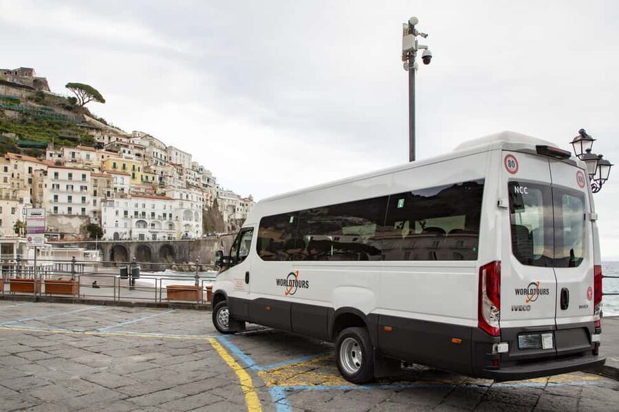 From Naples: Pompeii & Amalfi Coast Full-Day Trip with Lunch - Guide language and group size