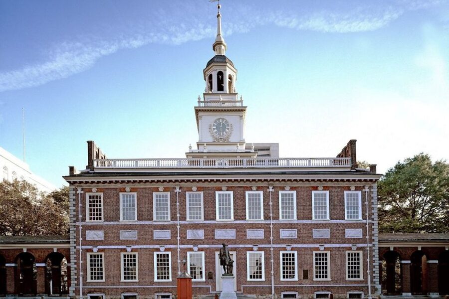 From New York City: Philadelphia & Amish Community Day Trip - Philadelphia’s historic center in about two hours