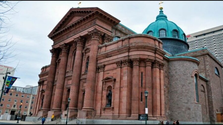 From New York City: Philadelphia & Amish Community Day Trip - Guides, languages, and the feel of the day