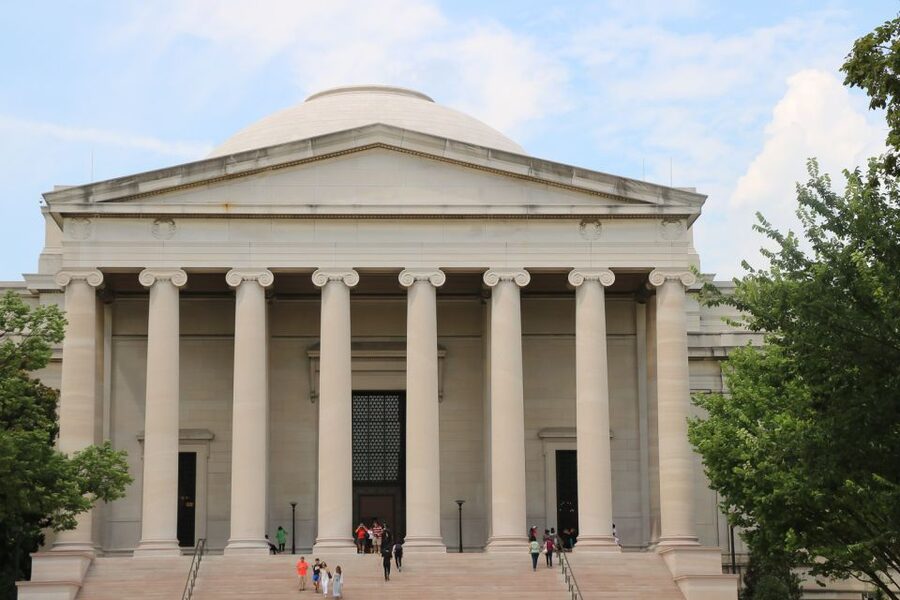 From NYC: Guided Day Trip to Washington DC by Van or Bus - Arlington National Cemetery and the Marine Corps Memorial