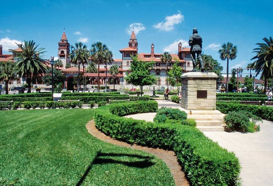 From Orlando: Day Trip to St. Augustine with Hotel Pickup - What the guides add to the experience